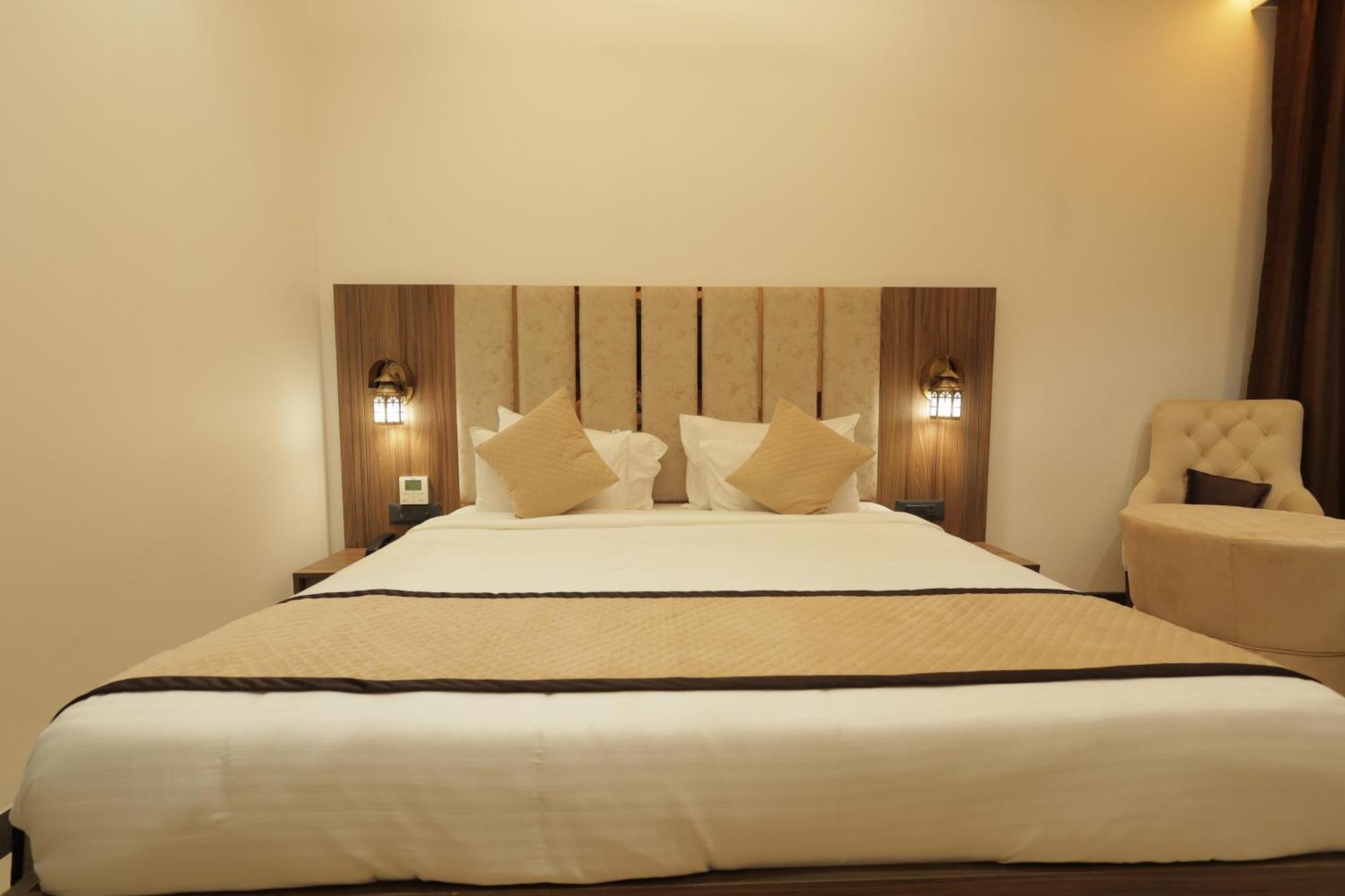 Snj Taj Grand Hotel Agra  Exterior photo