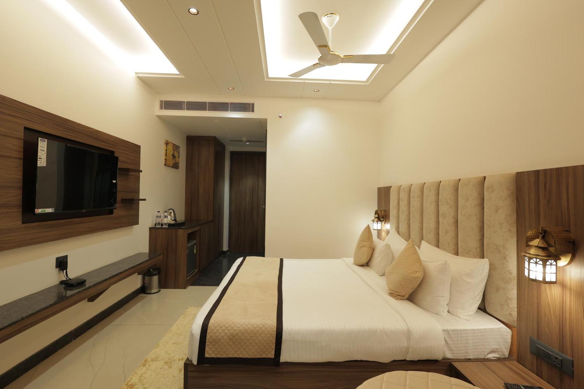 Snj Taj Grand Hotel Agra  Exterior photo